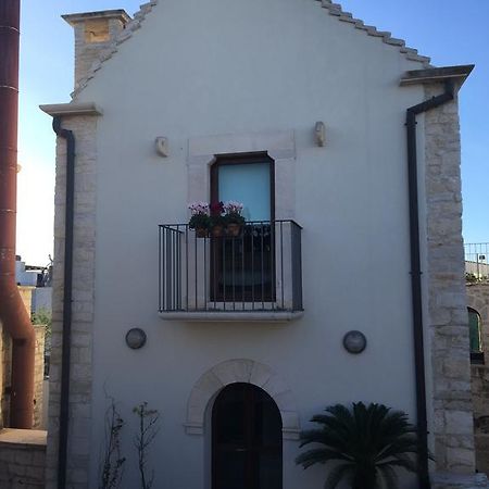 Casa Torre Di Mactheus Petraro Lejlighed Giovinazzo Eksteriør billede