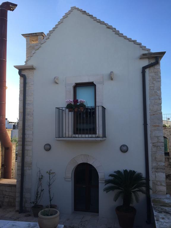 Casa Torre Di Mactheus Petraro Lejlighed Giovinazzo Eksteriør billede