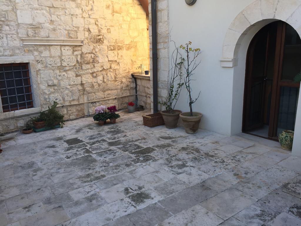 Casa Torre Di Mactheus Petraro Lejlighed Giovinazzo Eksteriør billede