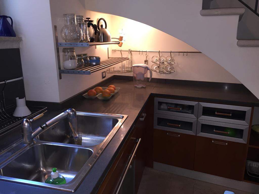 Casa Torre Di Mactheus Petraro Lejlighed Giovinazzo Eksteriør billede
